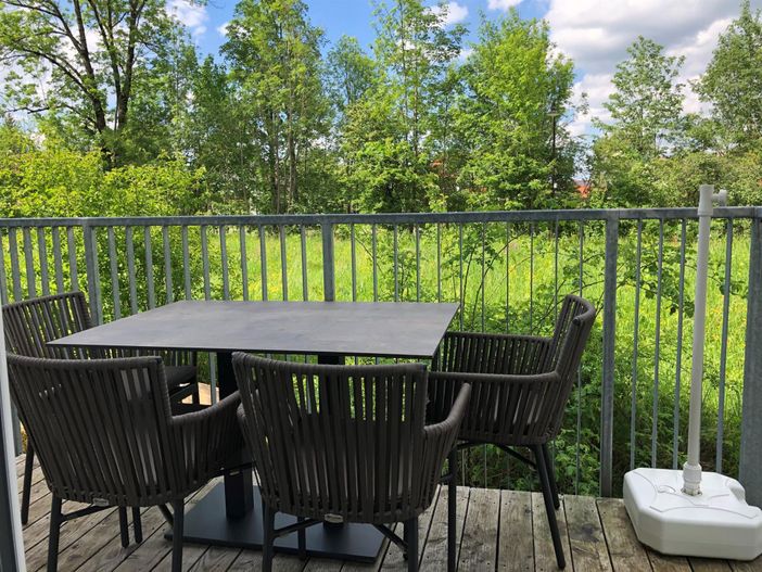 Möblierter Balkon
