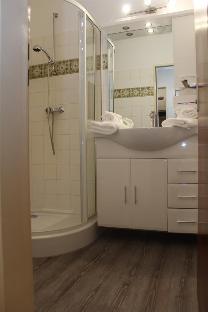 Seelesgraben - Badezimmer mit Dusche