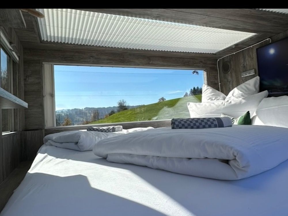 Blick aus der Schlafbox nach draußen