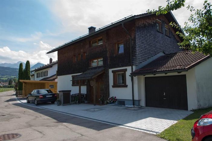 Haus Eingangsseite