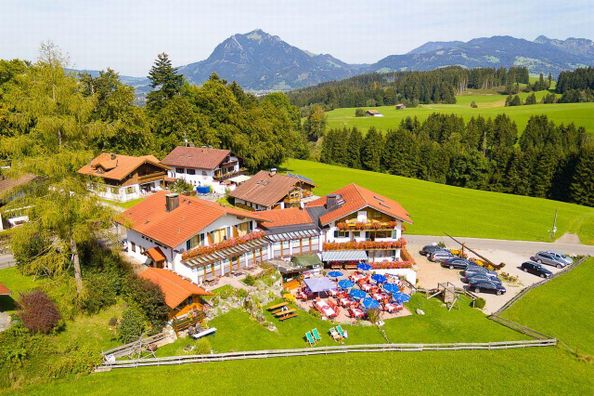 Landhotel Alphorn Ofterschwang aerial