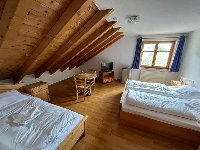 Dreibettzimmer