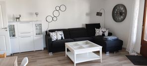 Wohnzimmer mit Esszimmer
