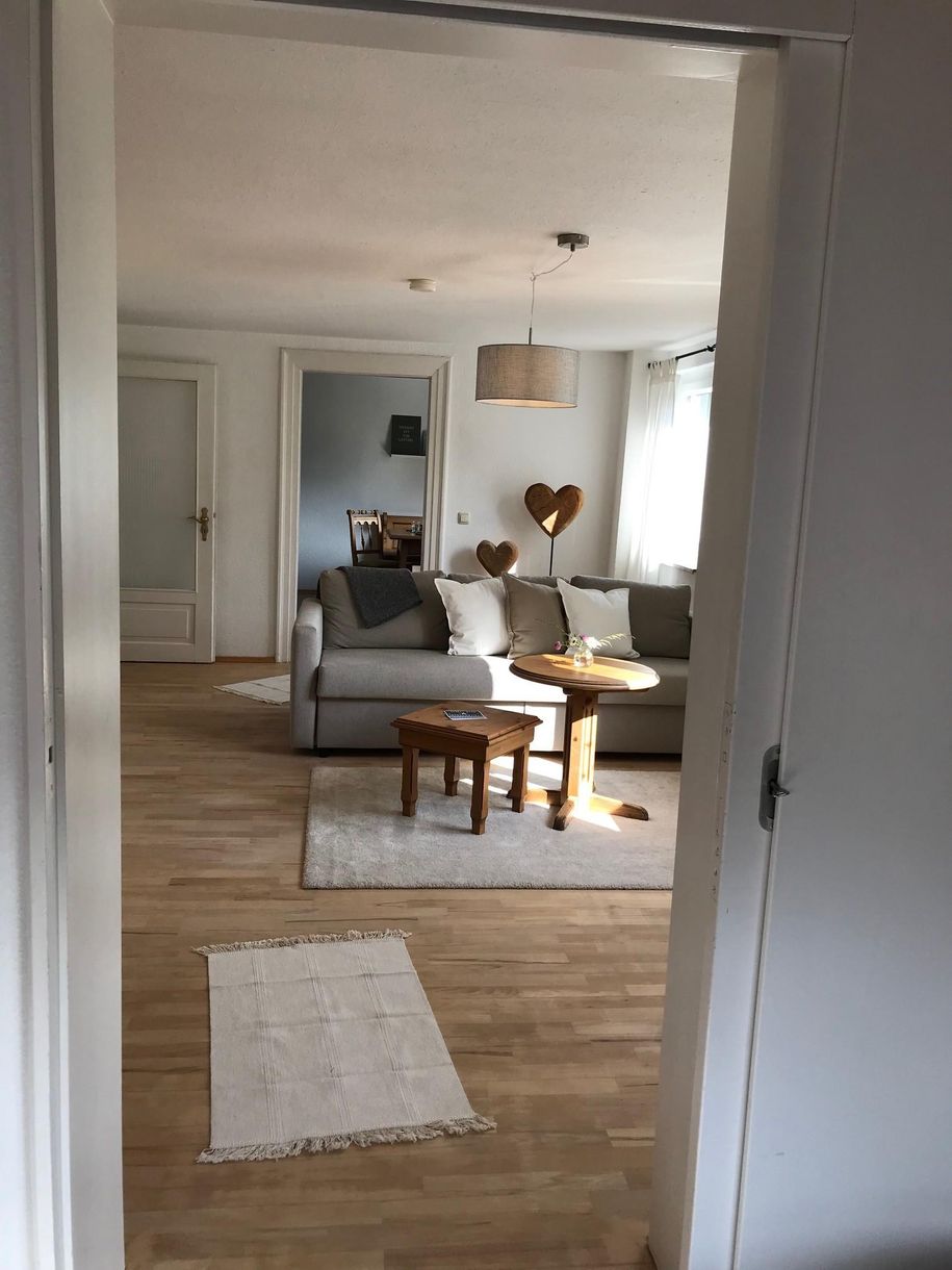 Wohnzimmer mit Küche