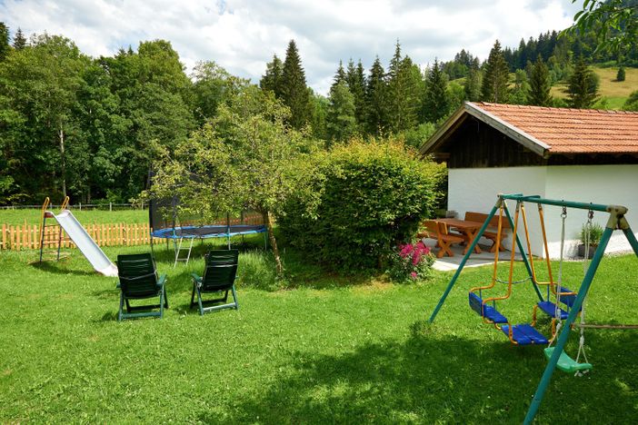 Garten und Spielplatz 4