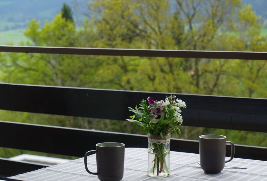 Kaffee auf dem Balkon