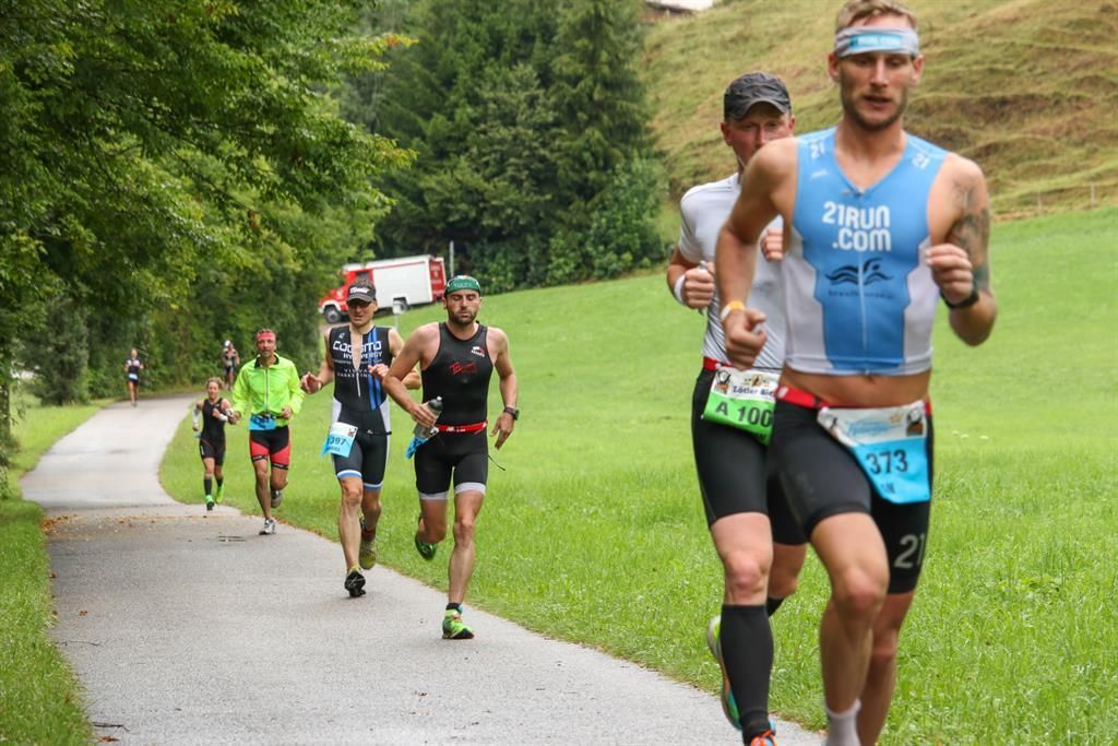 Allgäu Triathlon Laufen Frau und Mann