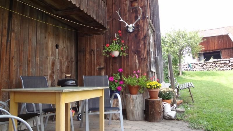 Ferienhaus Kast Grillplatz