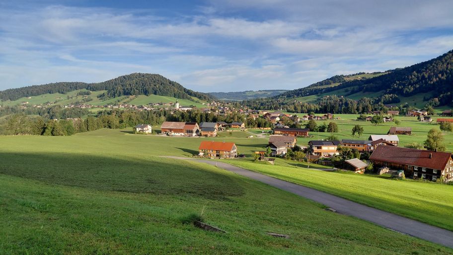 Blick zurück Richtung Ortszentrum von Hittisau