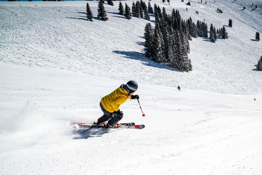 Skifahren2.2-glade-optics-VCx6RIAZSB8-unsplash
