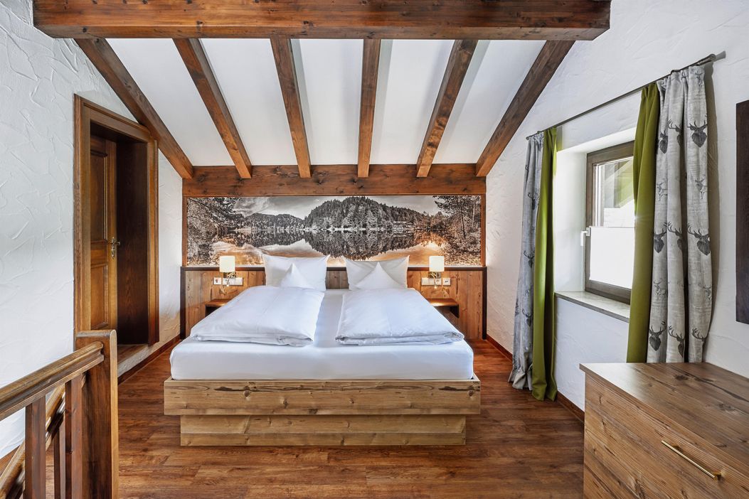 doppelzimmer-deluxe-05-koenigshof-health-and-view