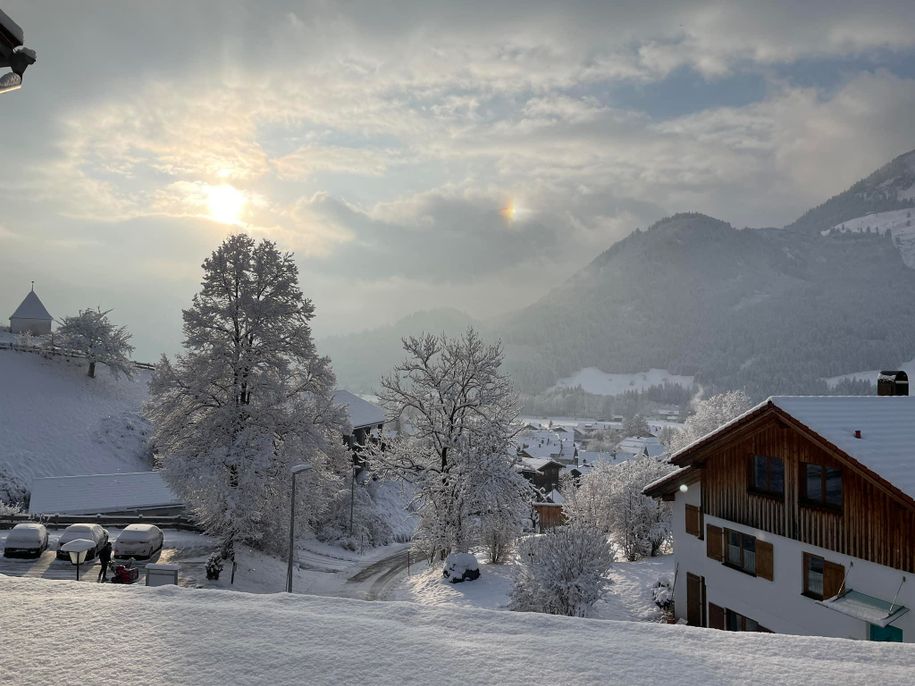 Blick_in_Berge_vom_Hotel_Winter_1