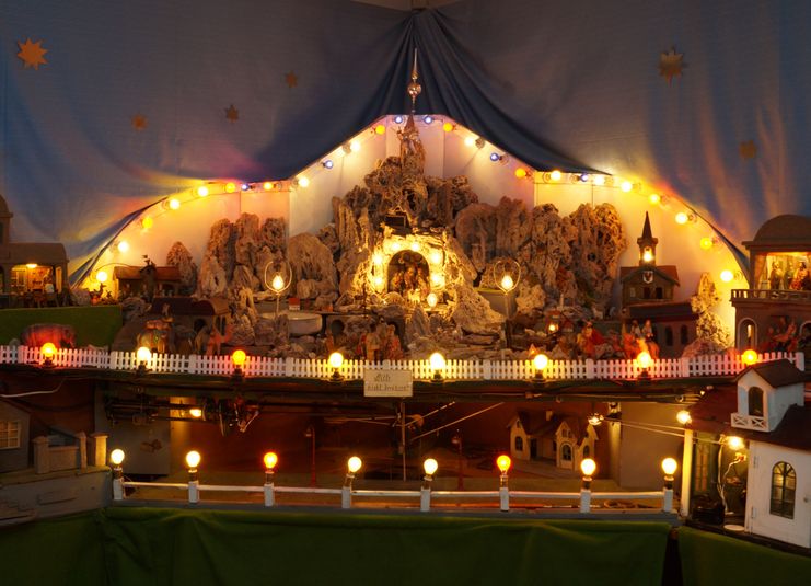 Spöttlkrippe dunkel 1- Stadtmuseum Marktoberdorf © Stadtmuseum Marktoberdorf