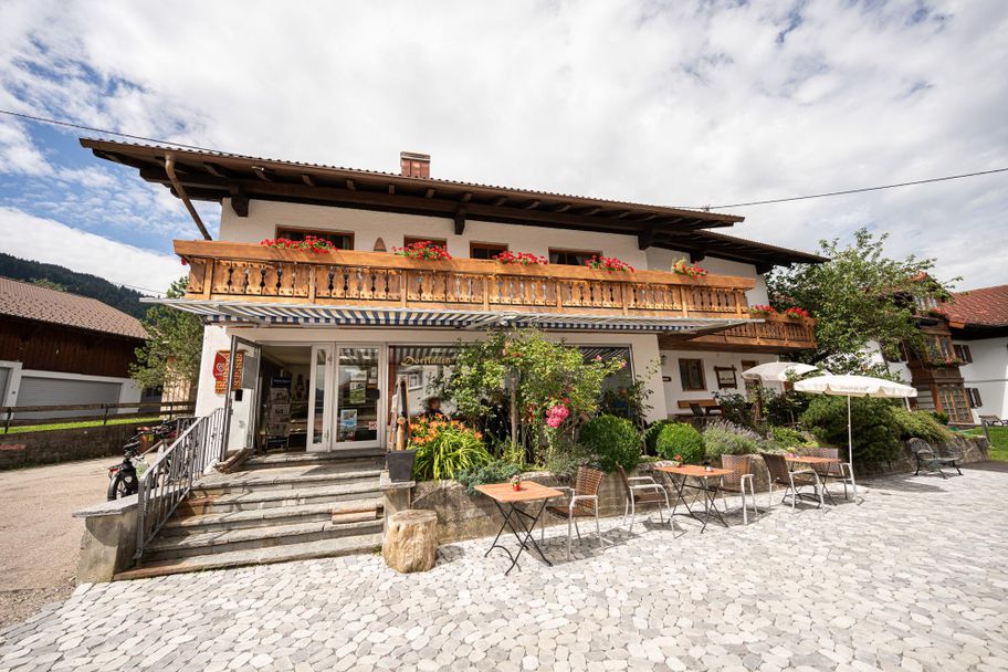 Dorfladen Bolsterlang mit Imbiss & Café