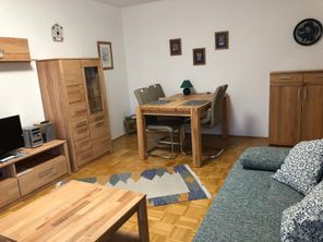 Wohn-/Esszimmer 1