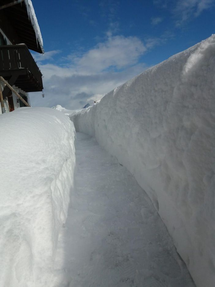 Gigantische Schneewände