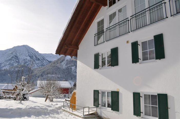 Hausansicht im Winter