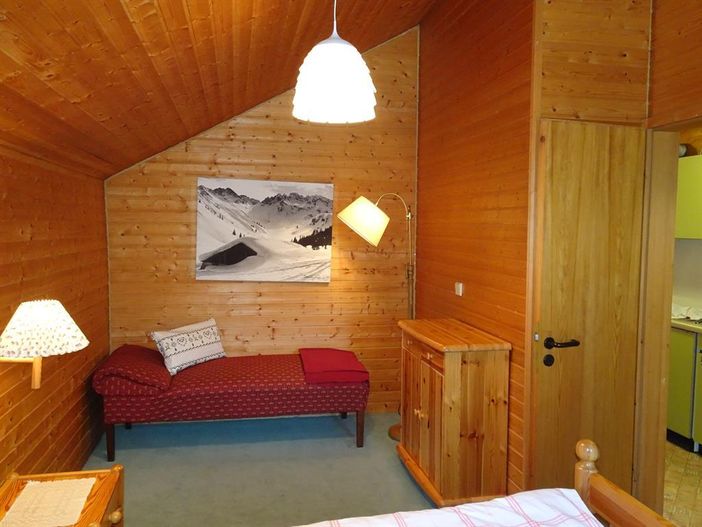 Sofa im Schlafraum