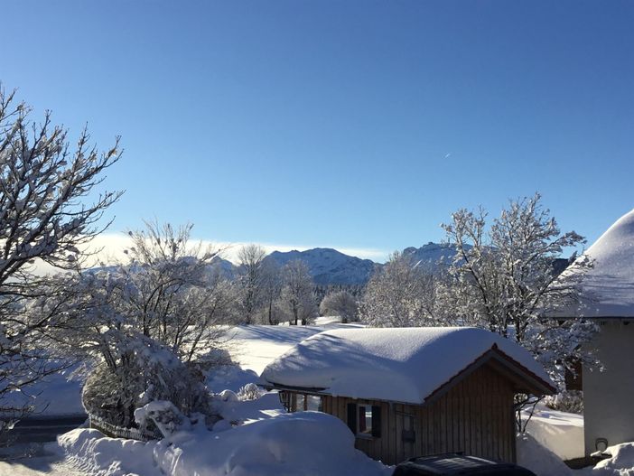 Gartenhaus mit Bergblick