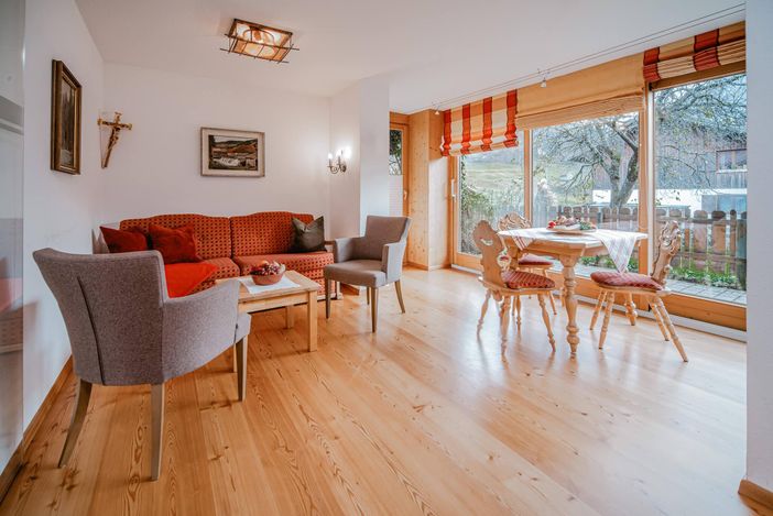 K-69102_FeWo-Alpenroesle-wohnraum_6768_©Tanner-Wer