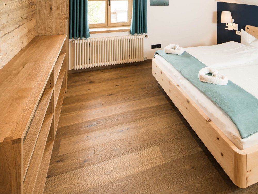 Biobettwäsche & Bio-Kuscheldecke, Verdunklungsvorhänge & hochwertiger Insektenschutz