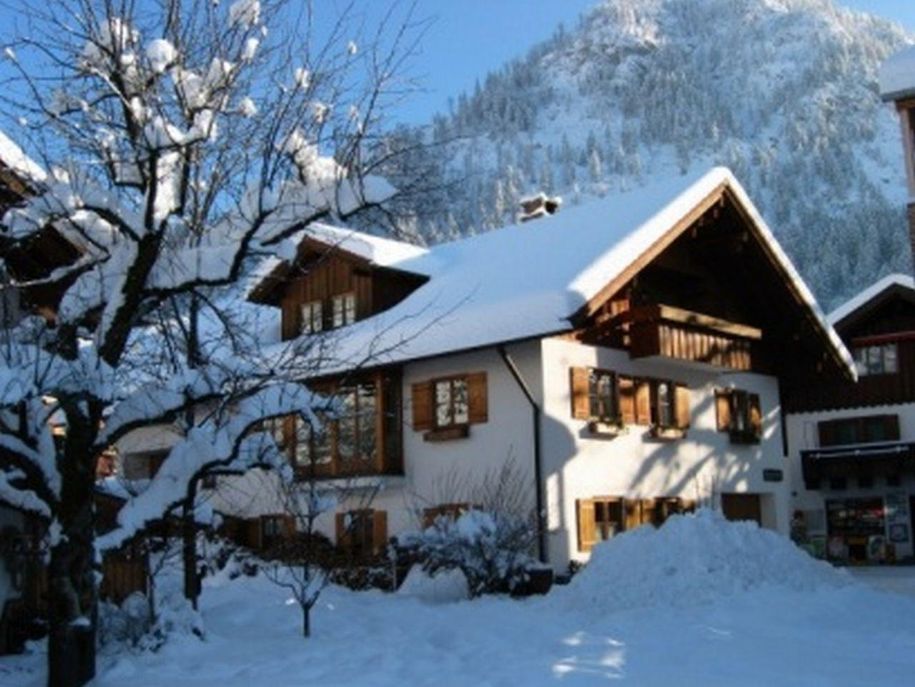 Haus im Winter