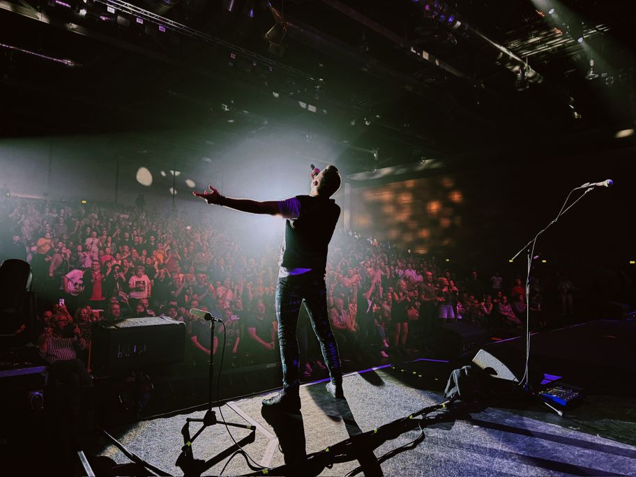 07_OVoQfeat.MarcMartel_Credit_CrystalK.Martel