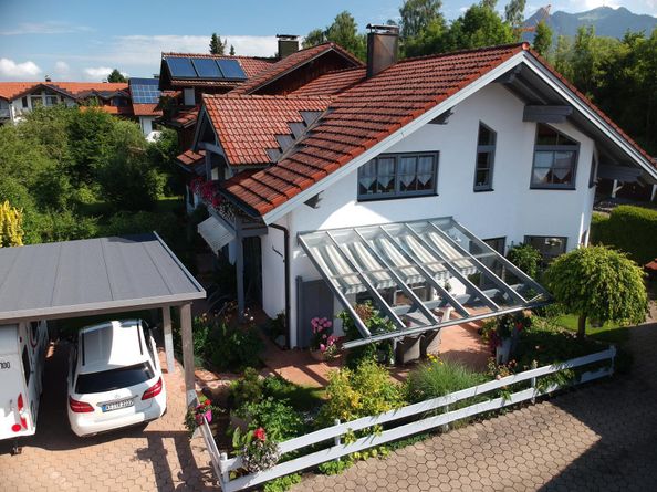 "Jetzt" mit Carport