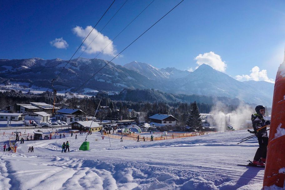 Das Familienskigebiet am Rand von Fischen