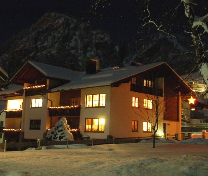 Ferienhaus Wille - Hausansicht im Advent