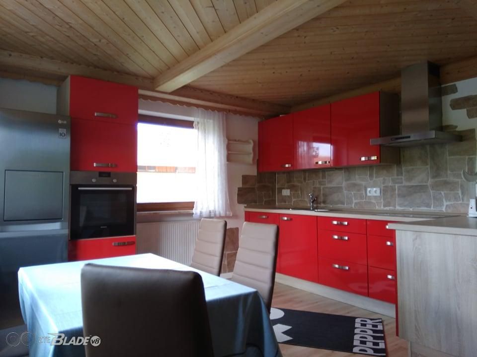 45500536_560545784404275_1297110355666796544_n