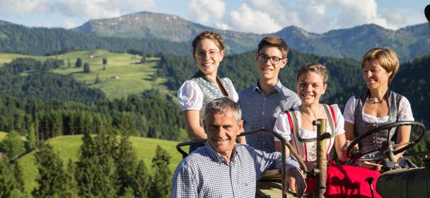 hauberfamily-3812244-04-juni-2017_-1_1