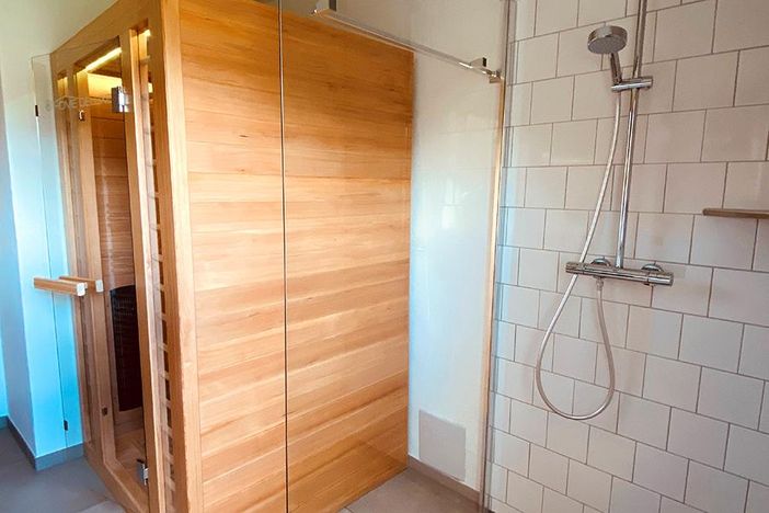 Begehbare Dusche, Infrarotkabine