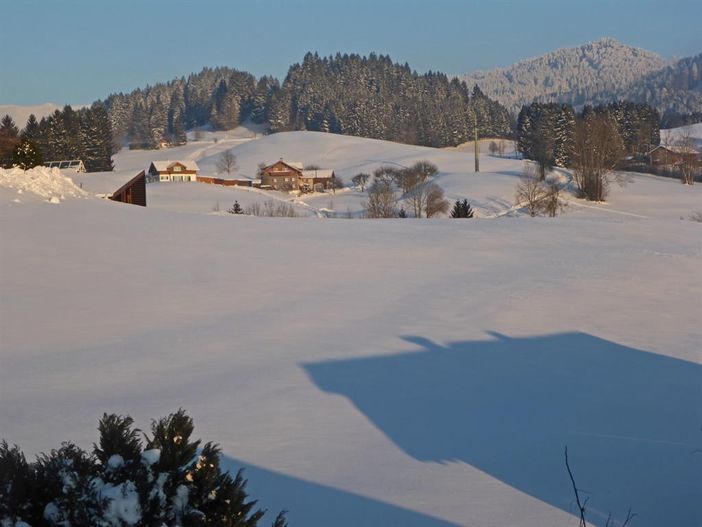 Blick durchs Schlafzimmerfenster