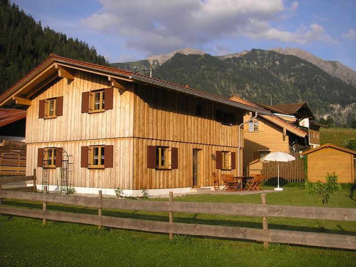 Alphüs mit Terrasse