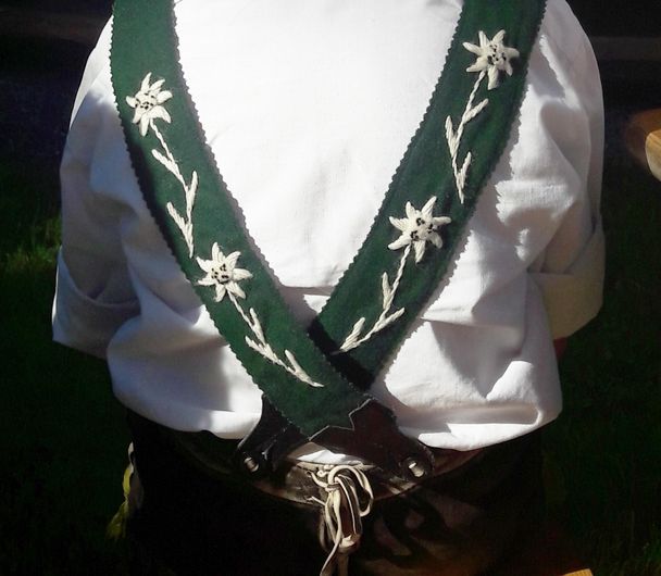 Brauchtumsveranstaltung mit Tracht