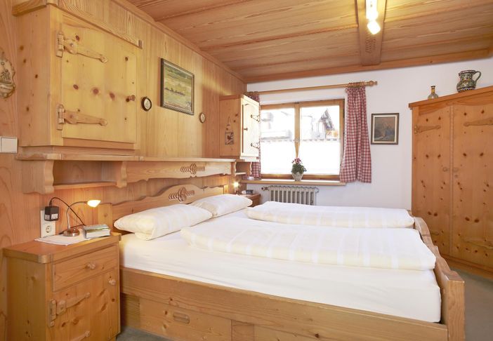 Schlafzimmer 2