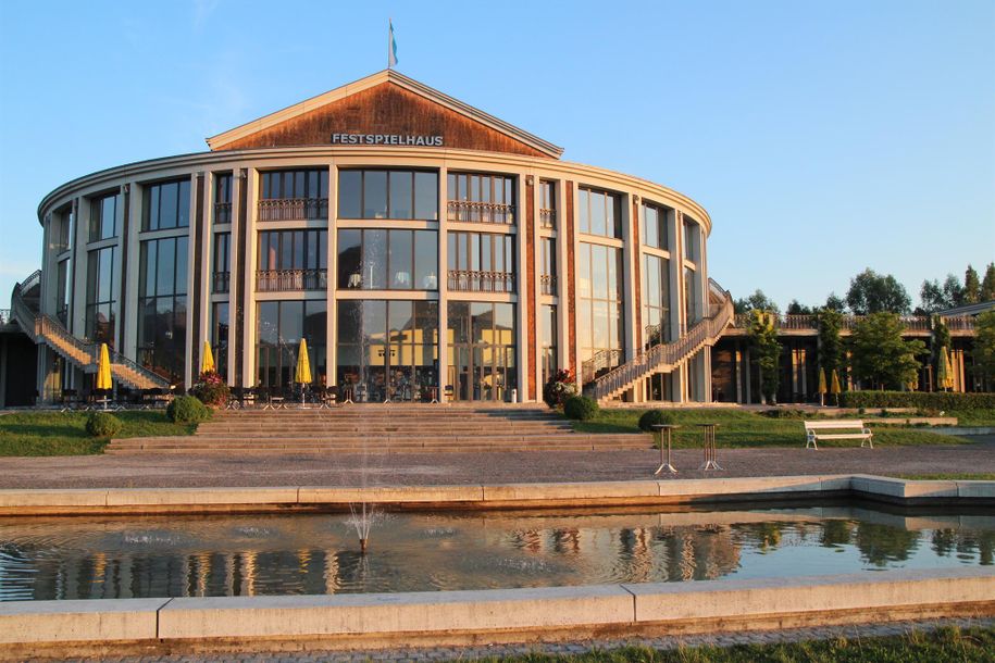 Nur 7 Gehminuten zum Neuschwanstein Festspielhaus