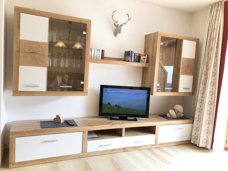 Viel Stauraum moderne Schrankwand Wohnung Nebelhor