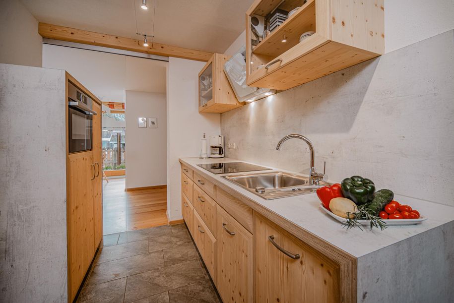 K-69102_FeWo-Alpenroesle-Kueche_6741_©Tanner-Werbu