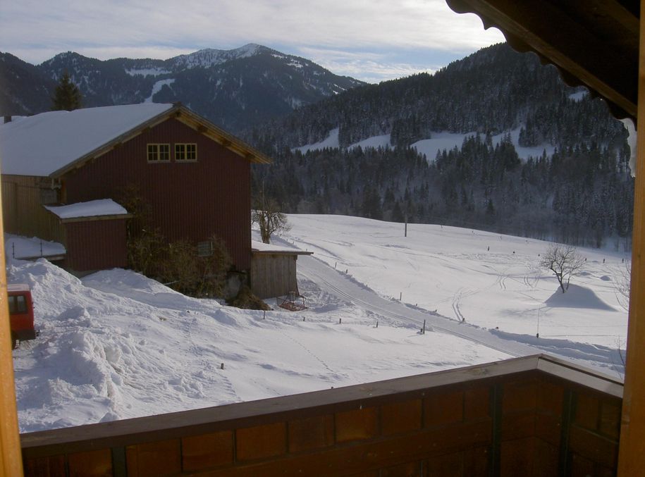 Blick vom Balkon im Winter Skigebiet/Loipe
