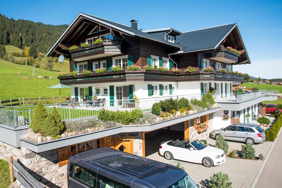 Sommerbild Alpenhaus Steiner