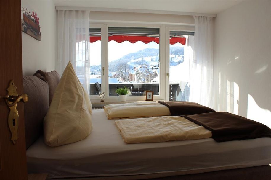 Bgm.-Wucherer-Straße - Schlafzimmer mit Ausblick