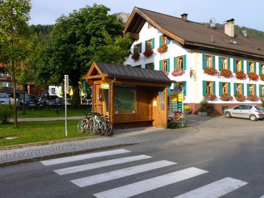 Schattwald Dorfplatz GH Post