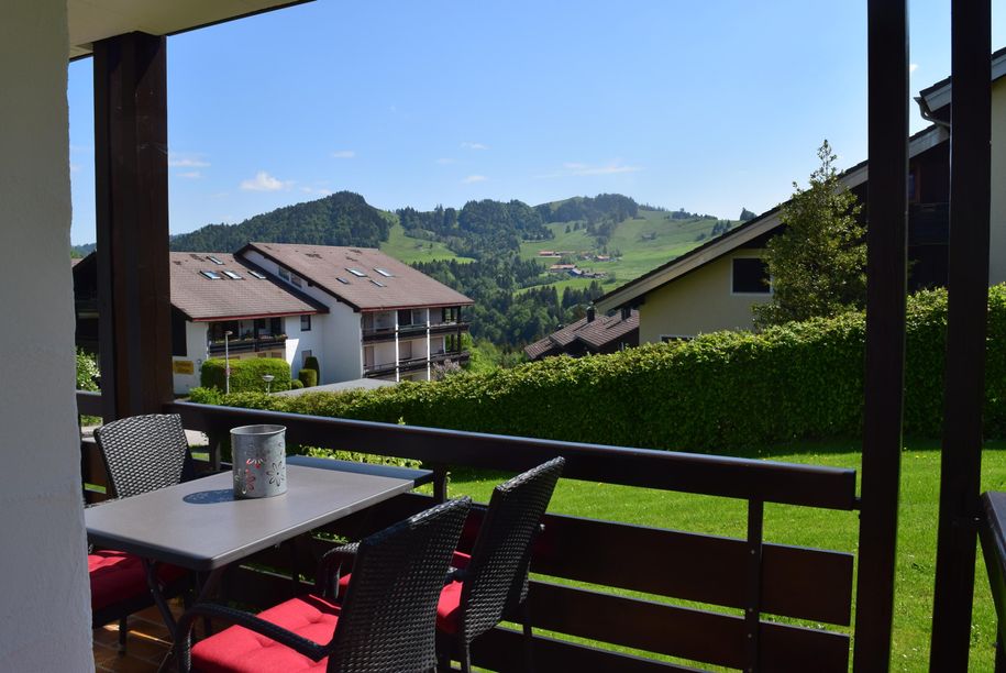 Balkon mit Hündleblick