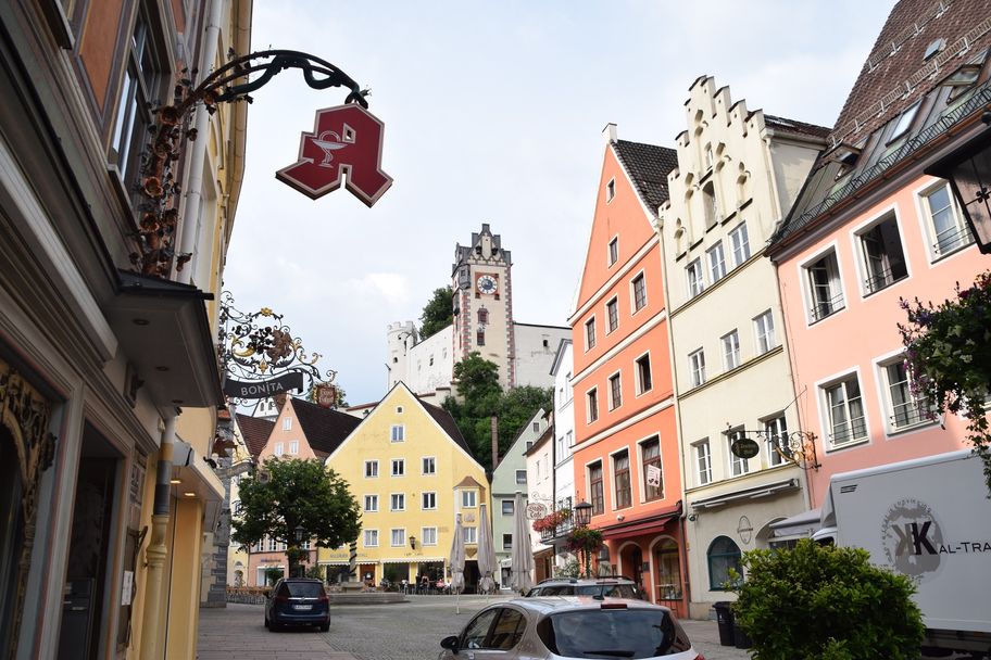 Reichenstraße mit dem Hohen Schloss