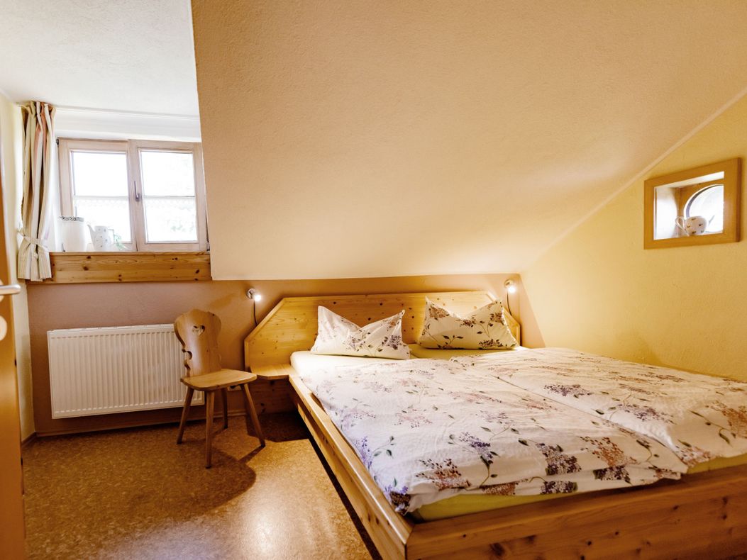 Sonnenblume_Schlafzimmer_005