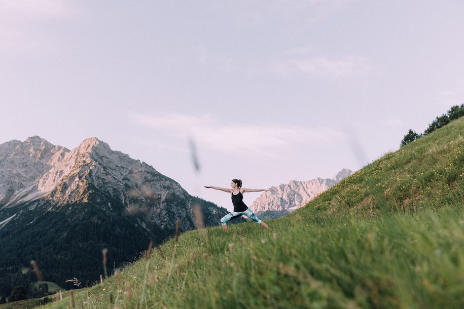 naturhotel_chesa_valisa_magdalena_yoga_seite