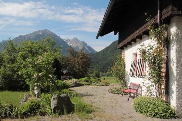 Haus in der Sonne  Außen 01