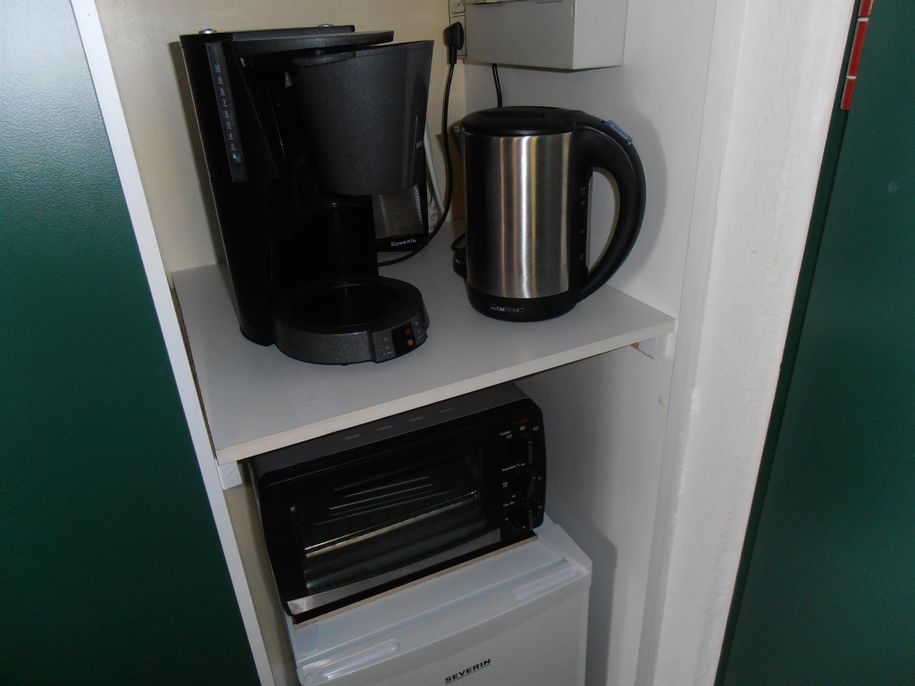 Kaffemaschine, Wasserkocher, Toaster, Backofen